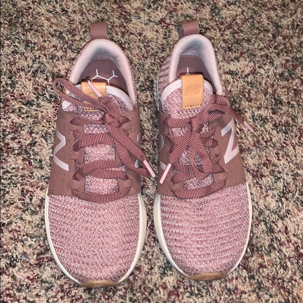 New balance women’s shoes size 6